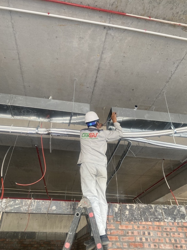 Hình ảnh thi công ống gió Sao Việt